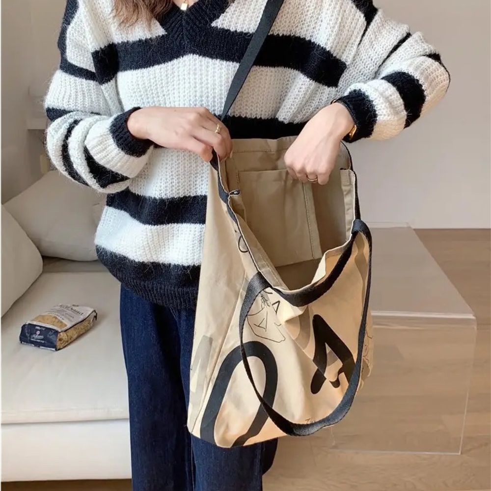 Korean Vintage Letters Graphic Canvas Tote Bag - Picture 5 of 9